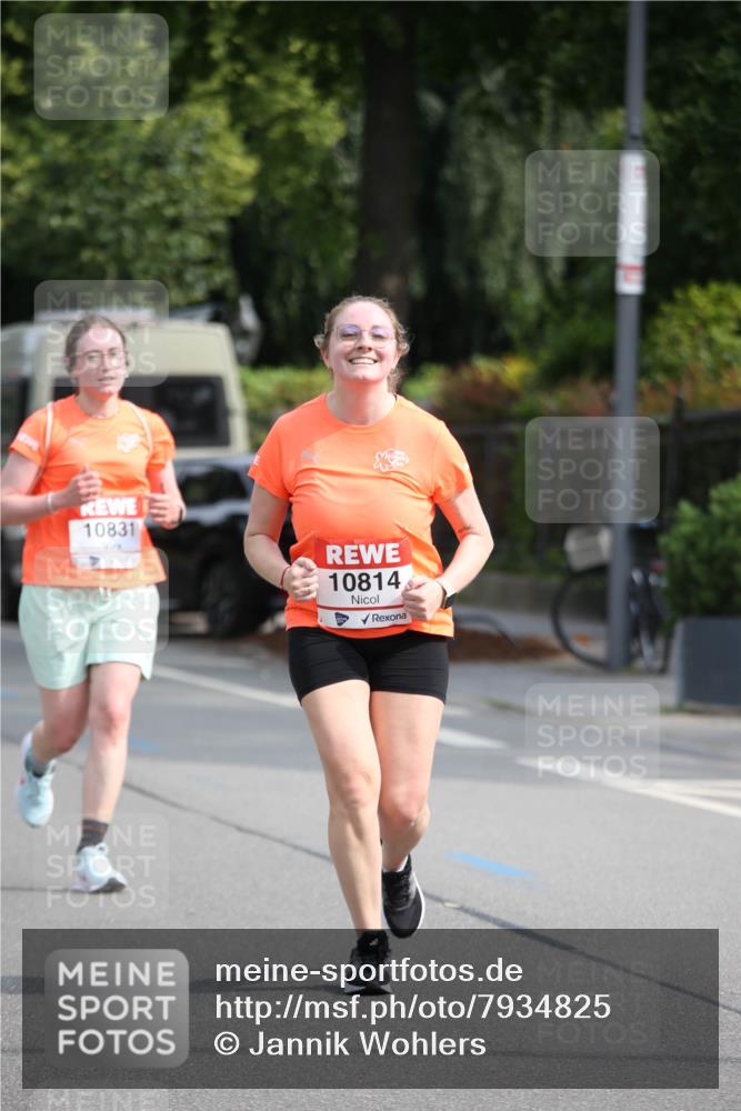 15.06.2025 - REWE Women's Run Jannik Wohlers http://msf.ph/oto/7934825 15.06.2025 09:52:38 Laufen 10831, 10814 meine-sportfotos.de