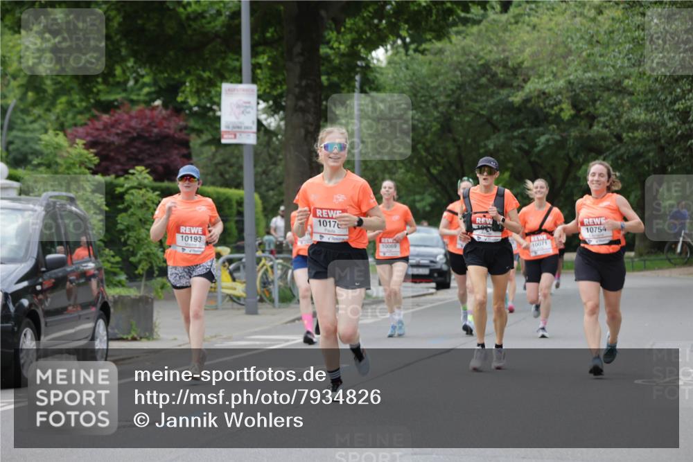 15.06.2025 - REWE Women's Run Jannik Wohlers http://msf.ph/oto/7934826 15.06.2025 08:25:47 Laufen 10193, 1017, 10069, 102, 10754, 10071 meine-sportfotos.de