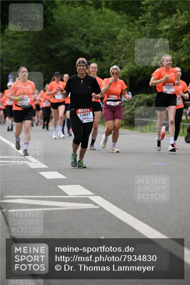 15.06.2025 - REWE Women's Run Dr. Thomas Lammeyer http://msf.ph/oto/7934830 15.06.2025 09:18:51 Laufen 10847, 10251 meine-sportfotos.de