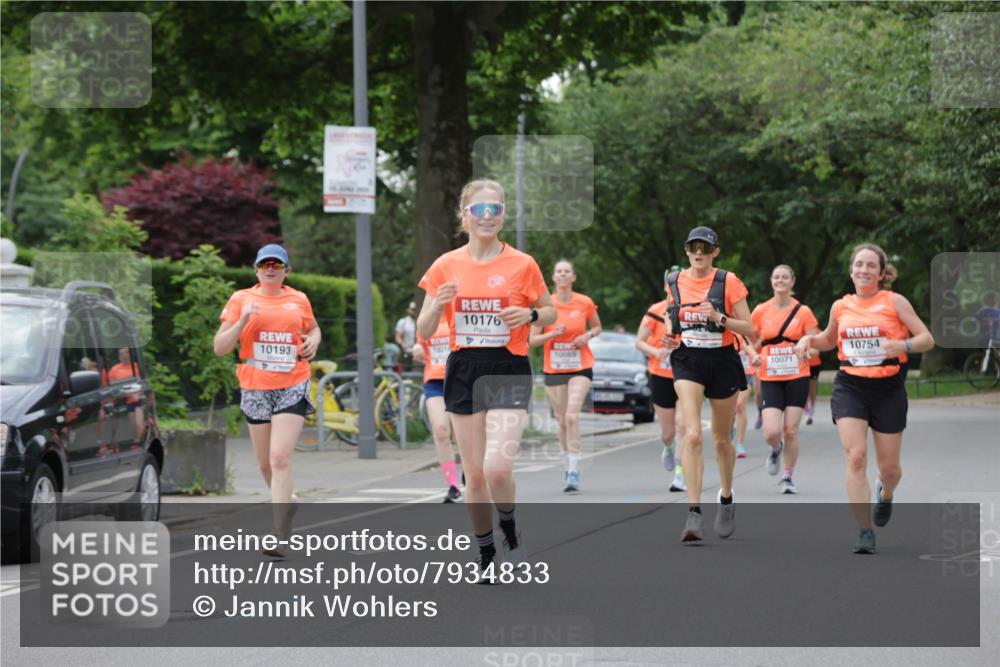 15.06.2025 - REWE Women's Run Jannik Wohlers http://msf.ph/oto/7934833 15.06.2025 08:25:47 Laufen 10193, 10176, 10016, 10069, 10754, 10071 meine-sportfotos.de