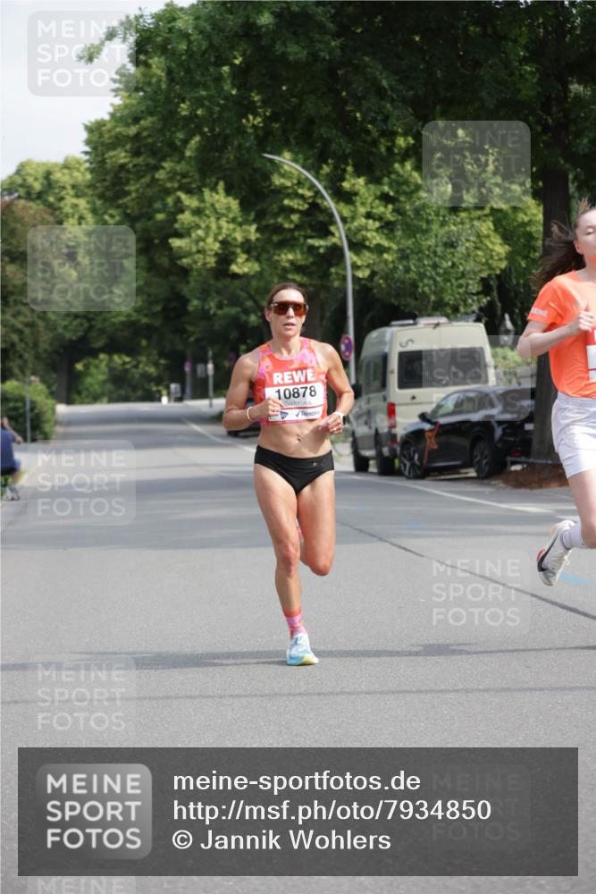 15.06.2025 - REWE Women's Run Jannik Wohlers http://msf.ph/oto/7934850 15.06.2025 08:37:54 Laufen 10878 meine-sportfotos.de