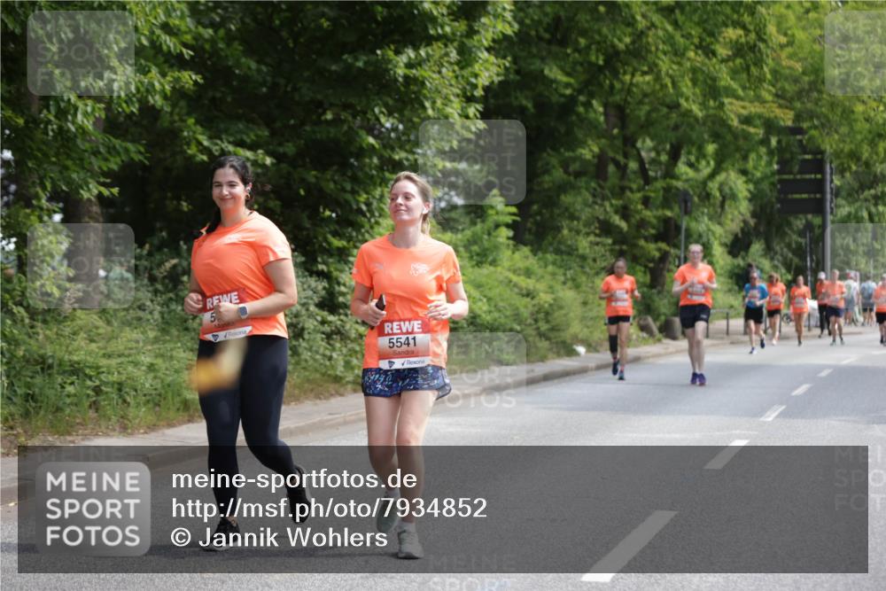 15.06.2025 - REWE Women's Run Jannik Wohlers http://msf.ph/oto/7934852 15.06.2025 10:12:29 Laufen 5, 5541 meine-sportfotos.de