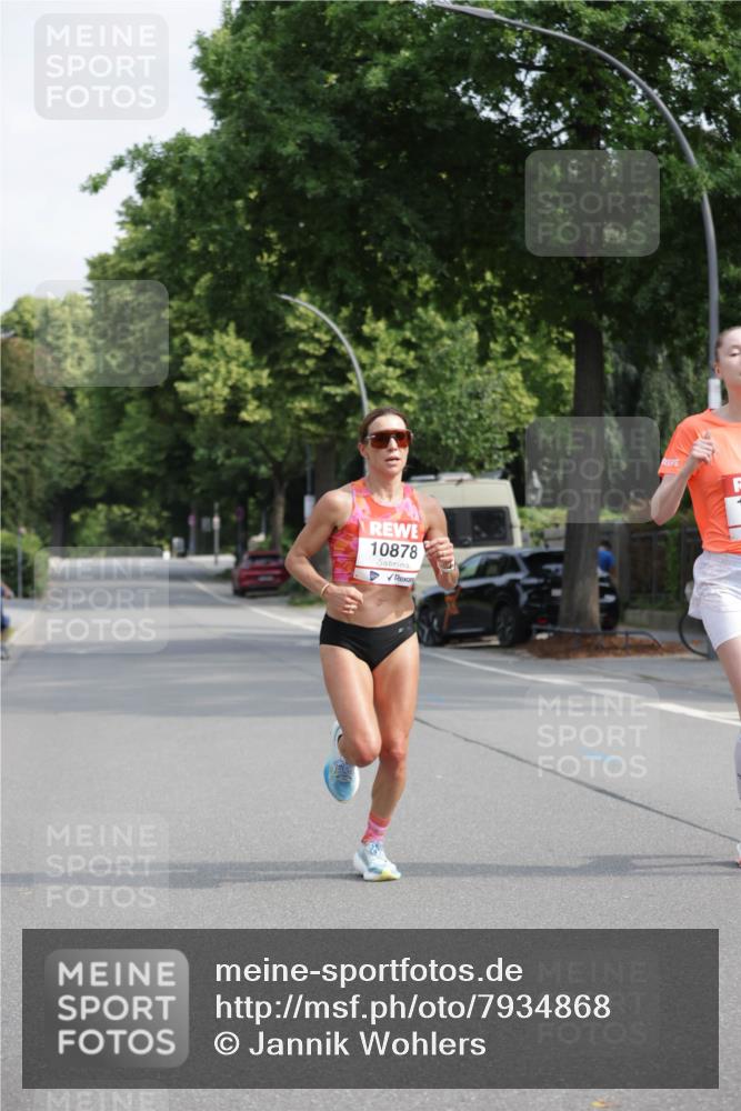 15.06.2025 - REWE Women's Run Jannik Wohlers http://msf.ph/oto/7934868 15.06.2025 08:37:54 Laufen 10878 meine-sportfotos.de