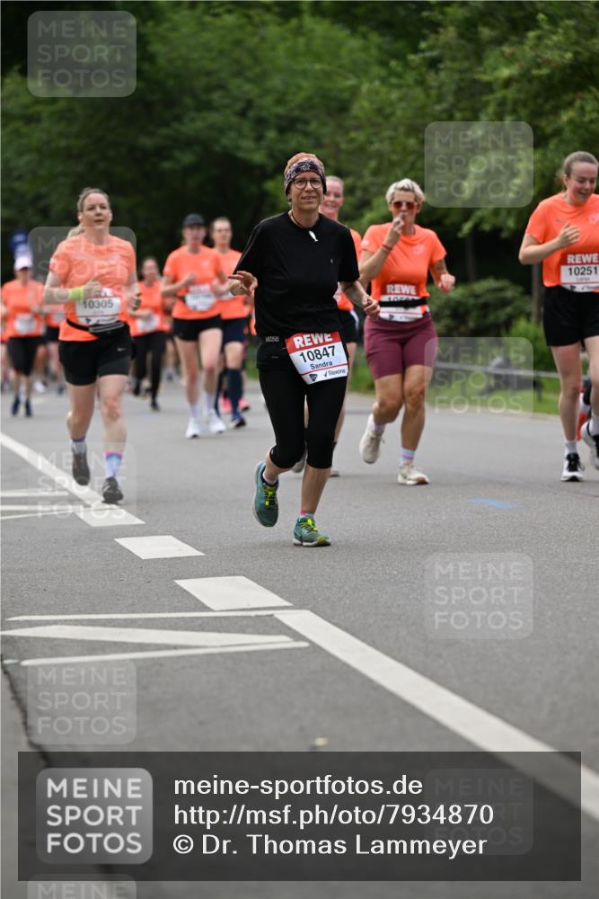 15.06.2025 - REWE Women's Run Dr. Thomas Lammeyer http://msf.ph/oto/7934870 15.06.2025 09:18:51 Laufen 10305, 10847 meine-sportfotos.de