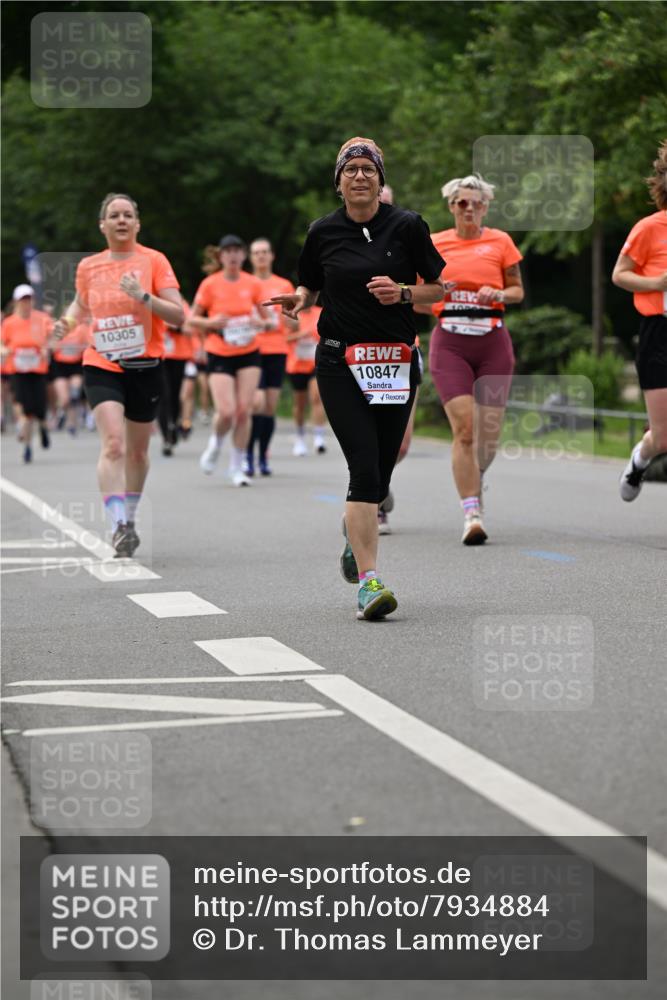 15.06.2025 - REWE Women's Run Dr. Thomas Lammeyer http://msf.ph/oto/7934884 15.06.2025 09:18:52 Laufen 10305, 10847 meine-sportfotos.de