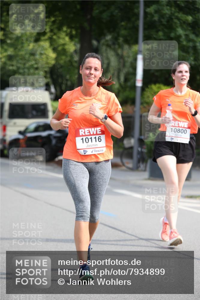 15.06.2025 - REWE Women's Run Jannik Wohlers http://msf.ph/oto/7934899 15.06.2025 09:52:45 Laufen 10116, 10800 meine-sportfotos.de