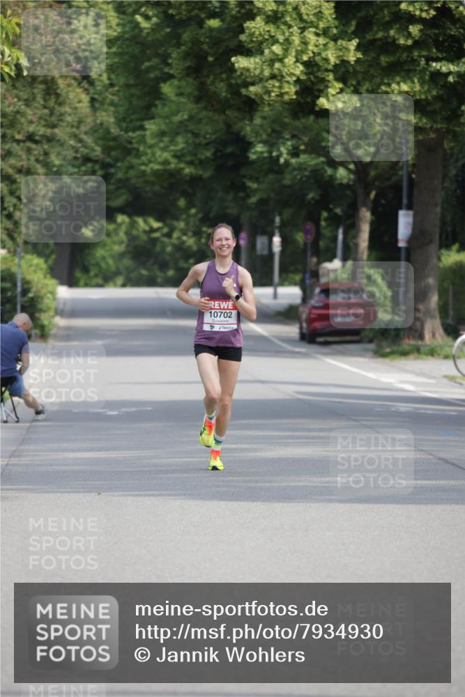 15.06.2025 - REWE Women's Run Jannik Wohlers http://msf.ph/oto/7934930 15.06.2025 08:38:42 Laufen 10702, 4 meine-sportfotos.de