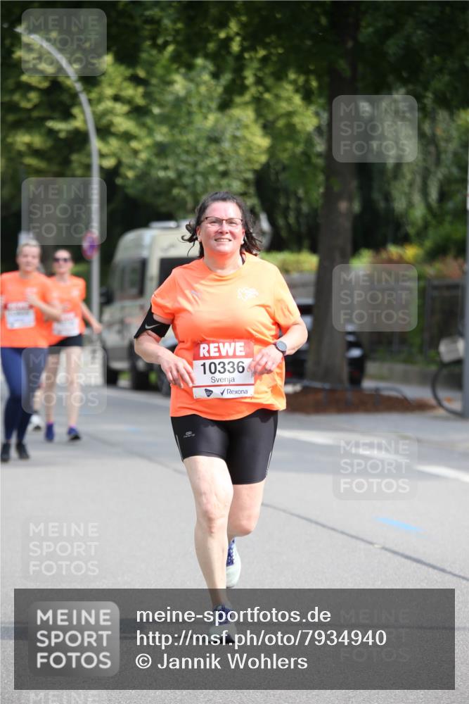 15.06.2025 - REWE Women's Run Jannik Wohlers http://msf.ph/oto/7934940 15.06.2025 09:52:48 Laufen 10336 meine-sportfotos.de