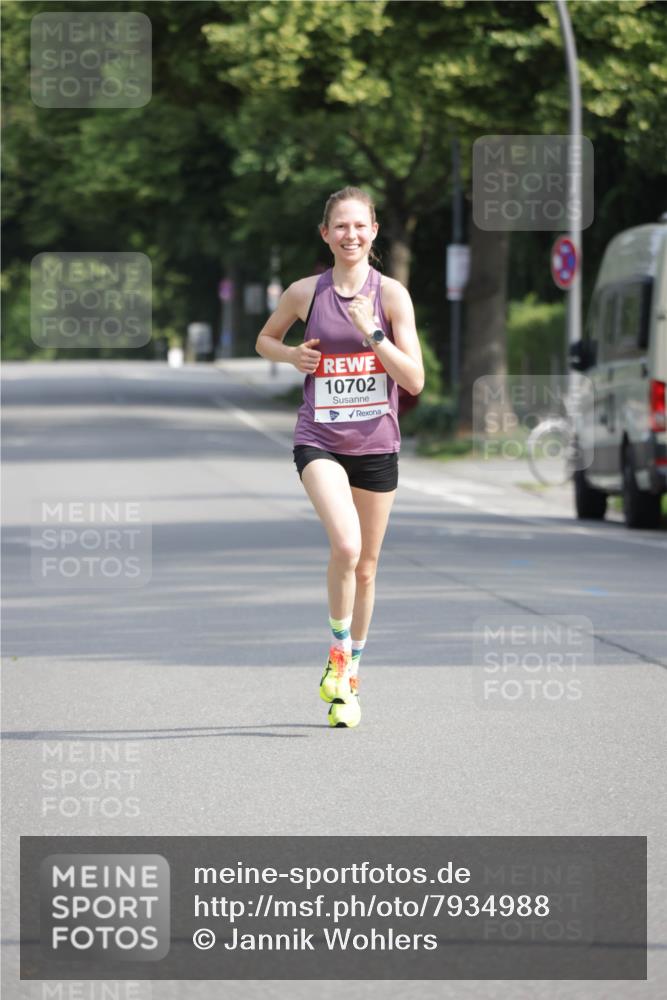 15.06.2025 - REWE Women's Run Jannik Wohlers http://msf.ph/oto/7934988 15.06.2025 08:38:44 Laufen 10702 meine-sportfotos.de