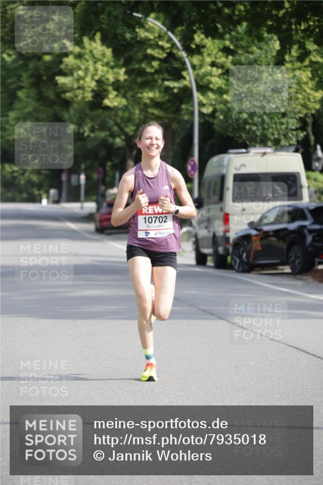 15.06.2025 - REWE Women's Run Jannik Wohlers http://msf.ph/oto/7935018 15.06.2025 08:38:45 Laufen 10702 meine-sportfotos.de