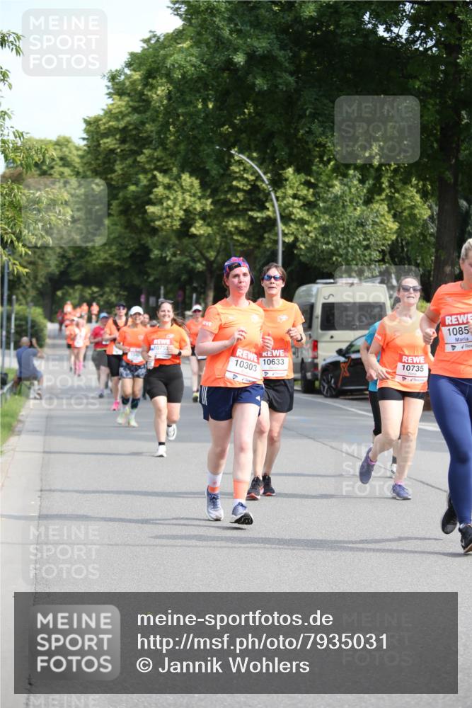 15.06.2025 - REWE Women's Run Jannik Wohlers http://msf.ph/oto/7935031 15.06.2025 09:52:53 Laufen 10633, 10735, 10303, 1085 meine-sportfotos.de