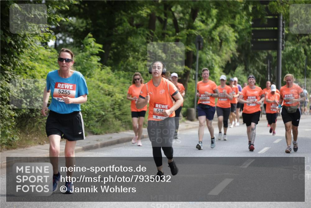 15.06.2025 - REWE Women's Run Jannik Wohlers http://msf.ph/oto/7935032 15.06.2025 10:12:40 Laufen 5255, 5041, 5040, 510 meine-sportfotos.de