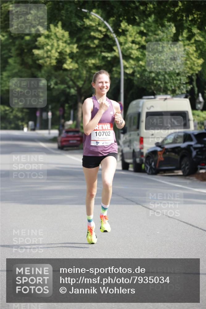 15.06.2025 - REWE Women's Run Jannik Wohlers http://msf.ph/oto/7935034 15.06.2025 08:38:45 Laufen 10702 meine-sportfotos.de