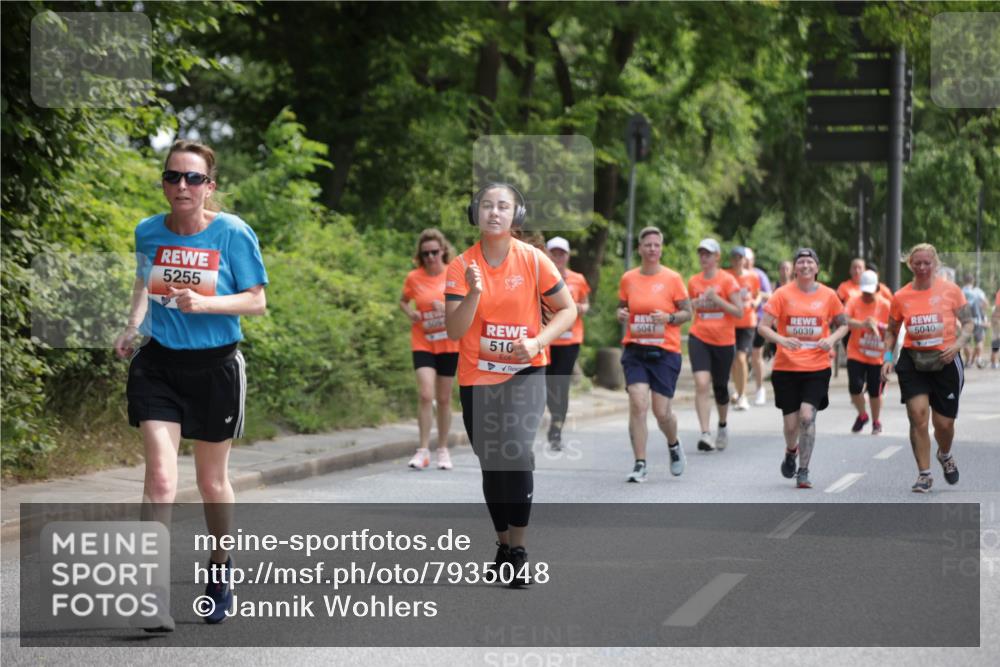 15.06.2025 - REWE Women's Run Jannik Wohlers http://msf.ph/oto/7935048 15.06.2025 10:12:40 Laufen 5255, 1500, 5041, 5039, 5040, 510 meine-sportfotos.de