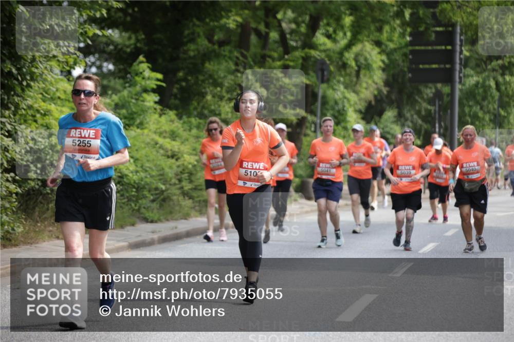 15.06.2025 - REWE Women's Run Jannik Wohlers http://msf.ph/oto/7935055 15.06.2025 10:12:40 Laufen 5255, 5041, 5040, 510, 5039 meine-sportfotos.de