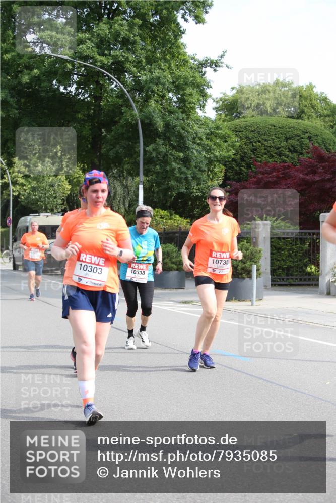 15.06.2025 - REWE Women's Run Jannik Wohlers http://msf.ph/oto/7935085 15.06.2025 09:52:56 Laufen 10545, 10303, 10338, 10735 meine-sportfotos.de