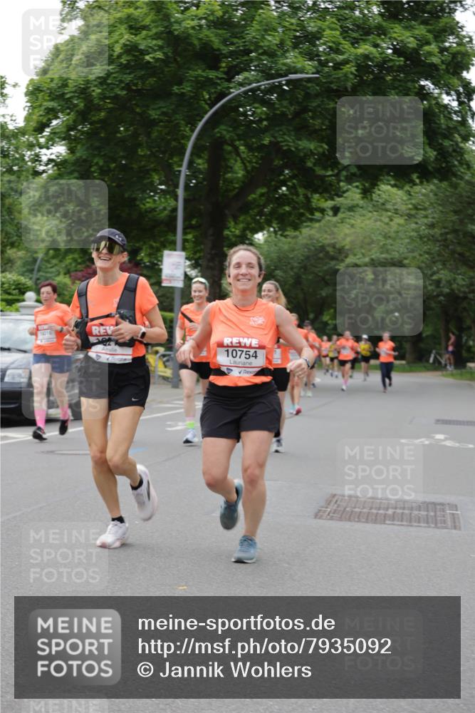 15.06.2025 - REWE Women's Run Jannik Wohlers http://msf.ph/oto/7935092 15.06.2025 08:25:51 Laufen 10754 meine-sportfotos.de