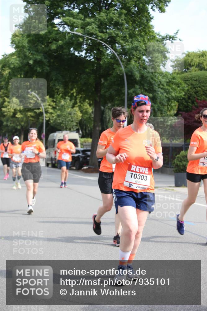 15.06.2025 - REWE Women's Run Jannik Wohlers http://msf.ph/oto/7935101 15.06.2025 09:52:56 Laufen 10755, 10303 meine-sportfotos.de