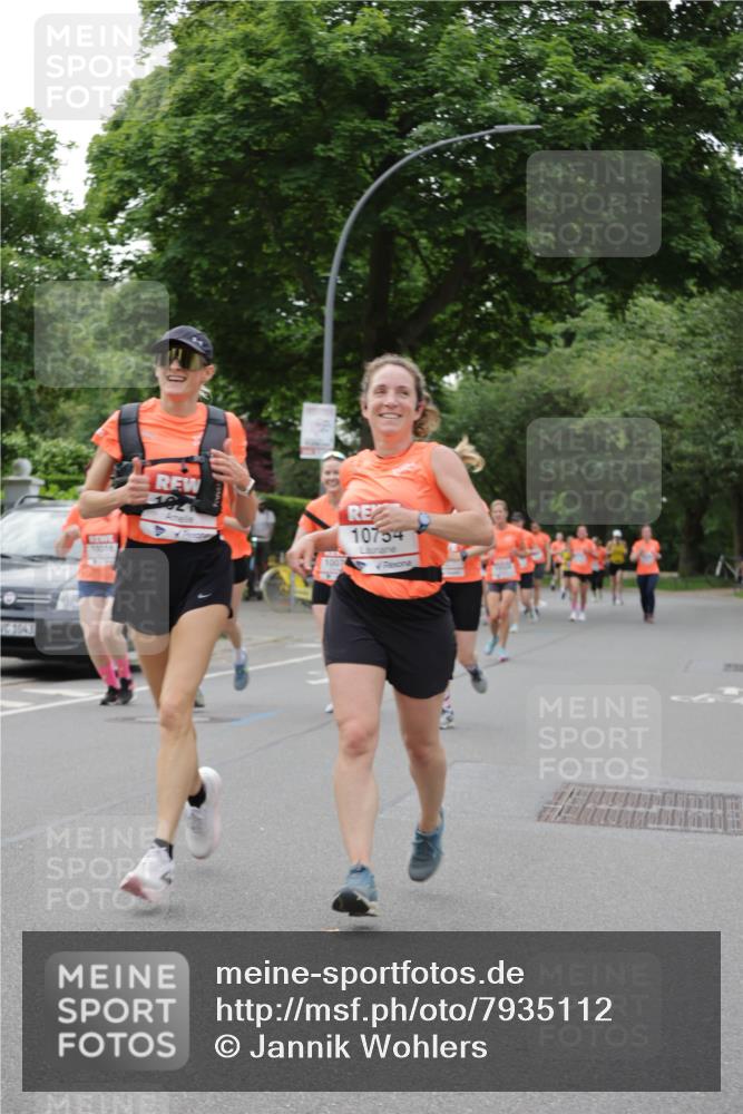 15.06.2025 - REWE Women's Run Jannik Wohlers http://msf.ph/oto/7935112 15.06.2025 08:25:51 Laufen 1043, 10016, 1007, 10754 meine-sportfotos.de