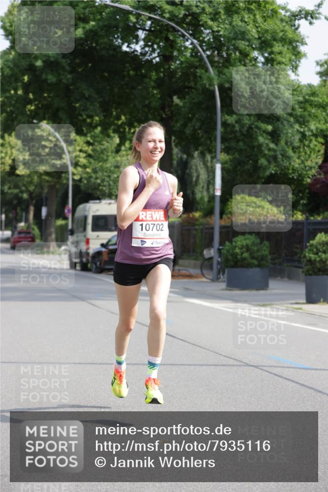 15.06.2025 - REWE Women's Run Jannik Wohlers http://msf.ph/oto/7935116 15.06.2025 08:38:46 Laufen 10702 meine-sportfotos.de
