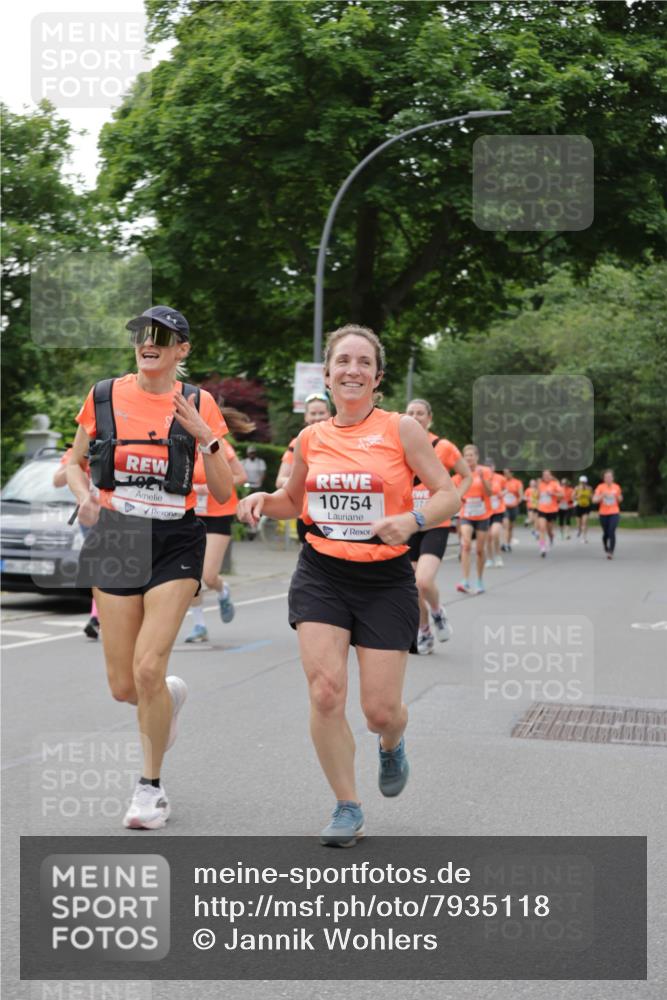 15.06.2025 - REWE Women's Run Jannik Wohlers http://msf.ph/oto/7935118 15.06.2025 08:25:51 Laufen 102, 10754, 076 meine-sportfotos.de