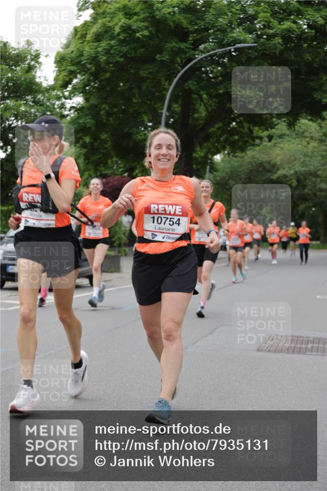 15.06.2025 - REWE Women's Run Jannik Wohlers http://msf.ph/oto/7935131 15.06.2025 08:25:51 Laufen 10754 meine-sportfotos.de