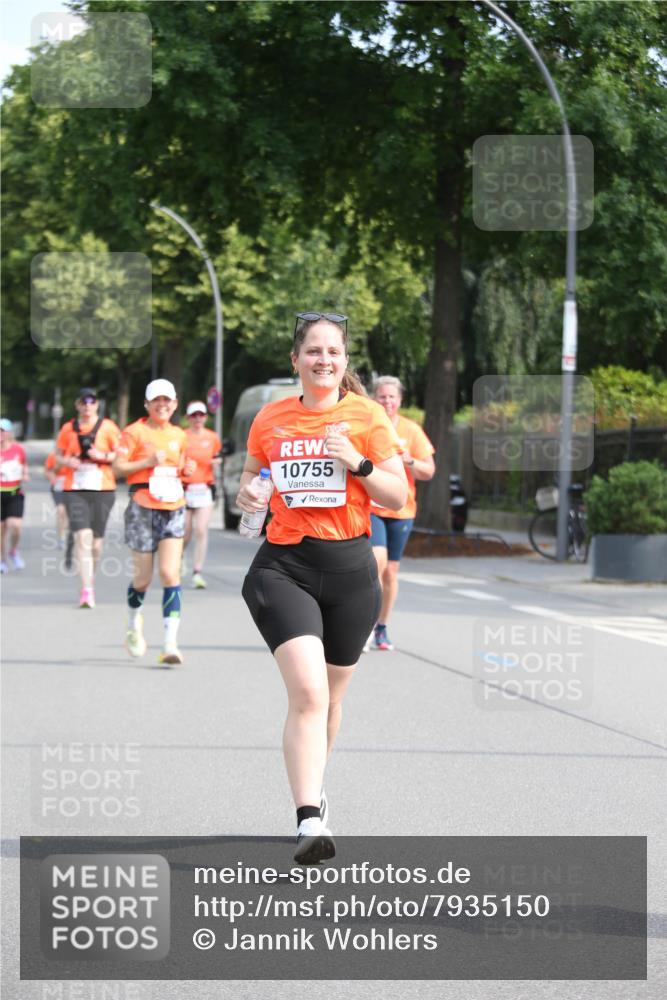 15.06.2025 - REWE Women's Run Jannik Wohlers http://msf.ph/oto/7935150 15.06.2025 09:52:57 Laufen 10755 meine-sportfotos.de