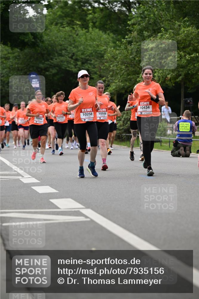 15.06.2025 - REWE Women's Run Dr. Thomas Lammeyer http://msf.ph/oto/7935156 15.06.2025 09:18:58 Laufen 10434, 10258, 10556 meine-sportfotos.de