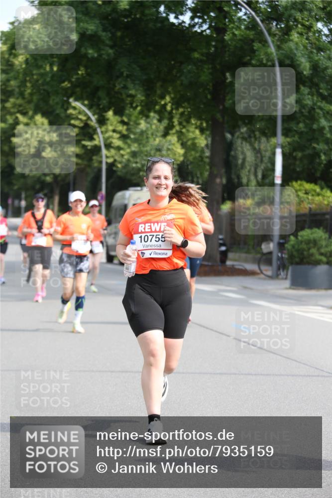 15.06.2025 - REWE Women's Run Jannik Wohlers http://msf.ph/oto/7935159 15.06.2025 09:52:58 Laufen 10755 meine-sportfotos.de