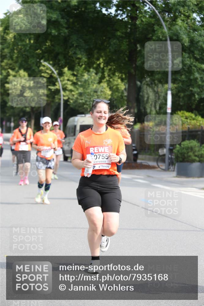 15.06.2025 - REWE Women's Run Jannik Wohlers http://msf.ph/oto/7935168 15.06.2025 09:52:58 Laufen 0755 meine-sportfotos.de
