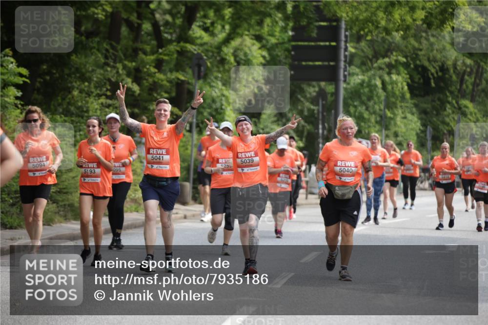 15.06.2025 - REWE Women's Run Jannik Wohlers http://msf.ph/oto/7935186 15.06.2025 10:12:42 Laufen 5094, 5193, 095, 5041, 5039, 5255, 5215, 5040, 5414 meine-sportfotos.de