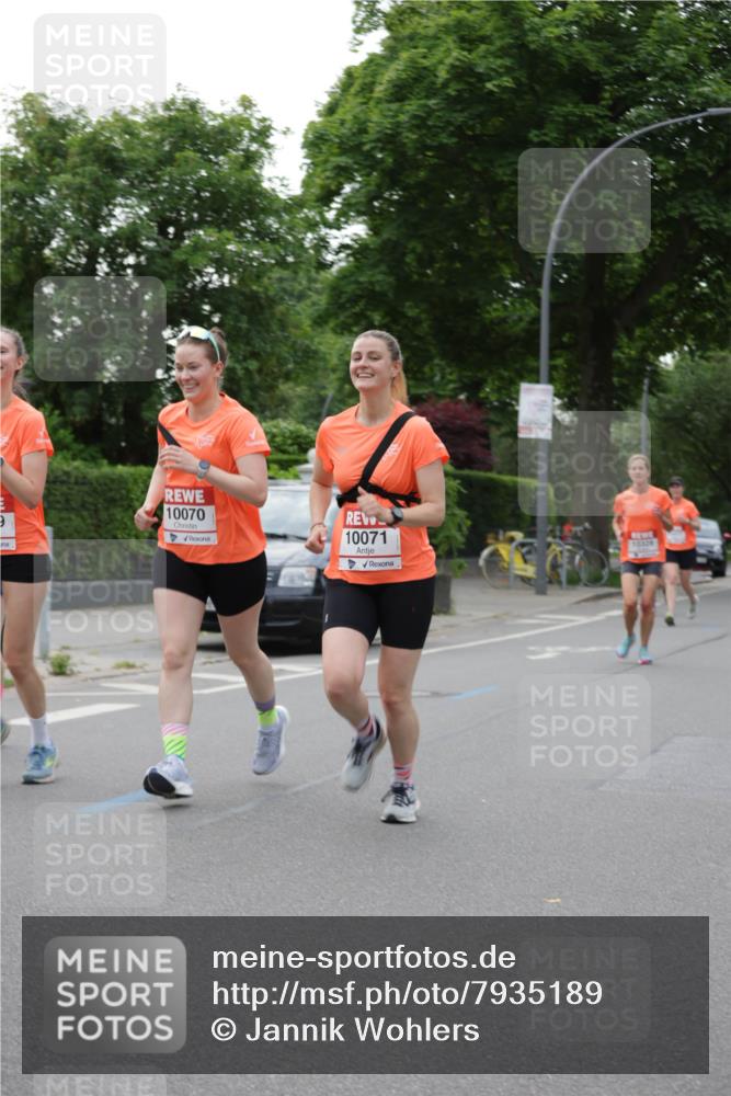 15.06.2025 - REWE Women's Run Jannik Wohlers http://msf.ph/oto/7935189 15.06.2025 08:25:53 Laufen 9, 10070, 10071, 10328 meine-sportfotos.de