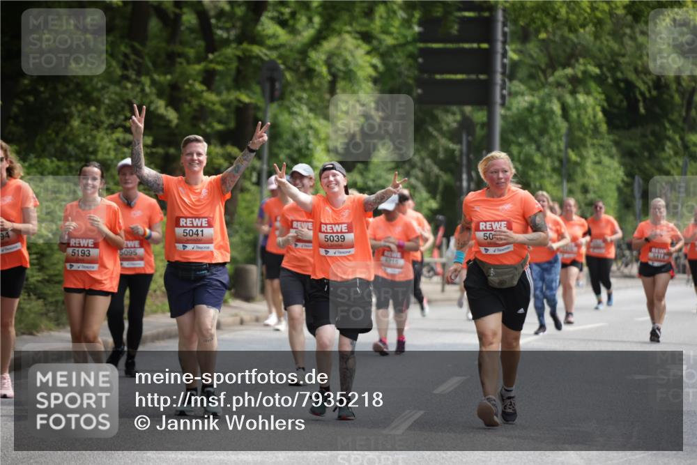 15.06.2025 - REWE Women's Run Jannik Wohlers http://msf.ph/oto/7935218 15.06.2025 10:12:42 Laufen 5193, 5095, 5041, 10, 45, 5039, 5215, 50 meine-sportfotos.de