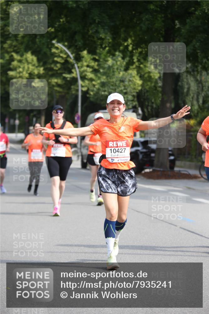 15.06.2025 - REWE Women's Run Jannik Wohlers http://msf.ph/oto/7935241 15.06.2025 09:53:00 Laufen 10427 meine-sportfotos.de