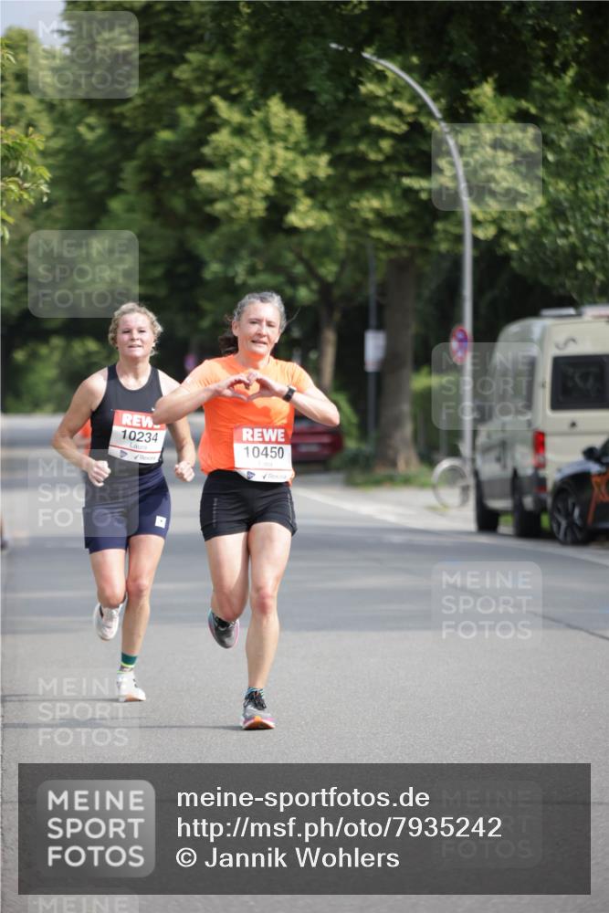 15.06.2025 - REWE Women's Run Jannik Wohlers http://msf.ph/oto/7935242 15.06.2025 08:40:21 Laufen 10234, 10450 meine-sportfotos.de