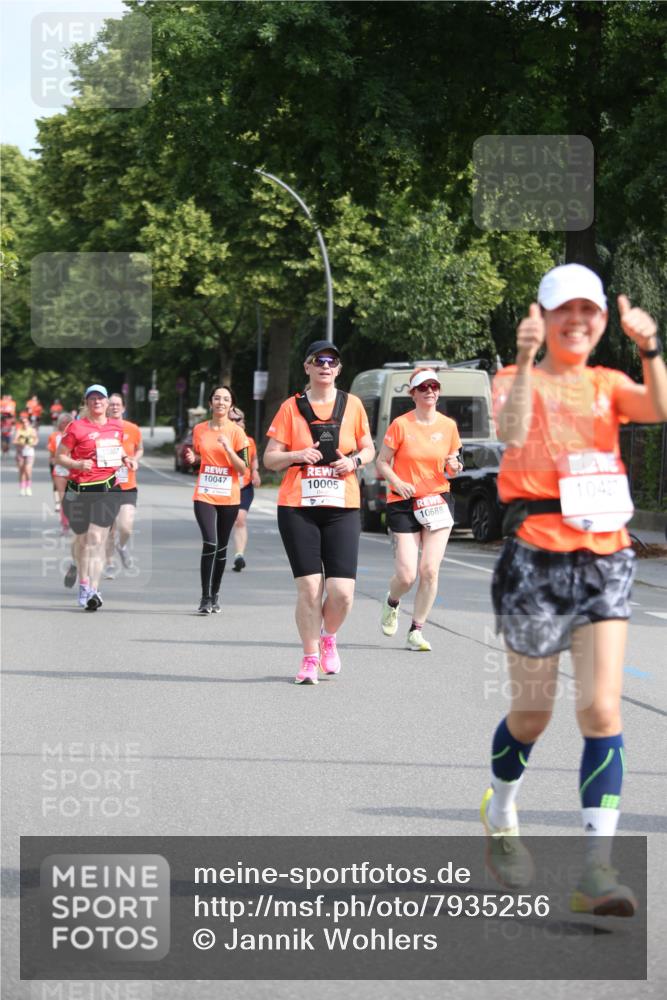 15.06.2025 - REWE Women's Run Jannik Wohlers http://msf.ph/oto/7935256 15.06.2025 09:53:01 Laufen 10005 meine-sportfotos.de