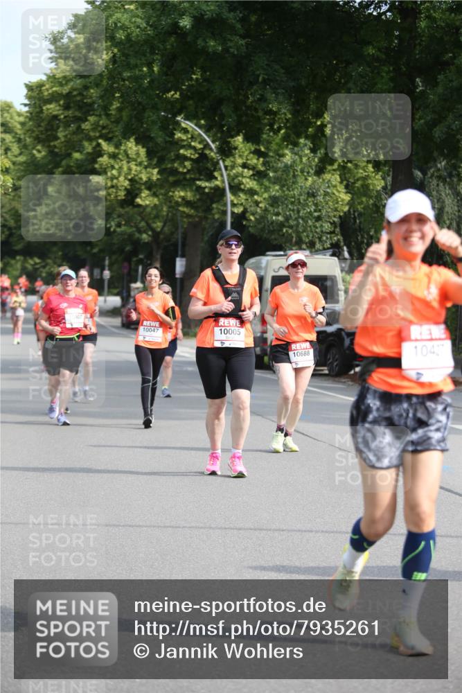 15.06.2025 - REWE Women's Run Jannik Wohlers http://msf.ph/oto/7935261 15.06.2025 09:53:01 Laufen 10047, 10005, 10688, 10427 meine-sportfotos.de
