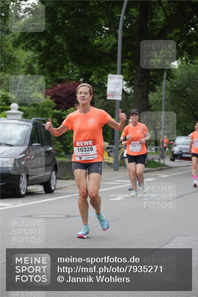 15.06.2025 - REWE Women's Run Jannik Wohlers http://msf.ph/oto/7935271 15.06.2025 08:25:55 Laufen 10328, 10417 meine-sportfotos.de