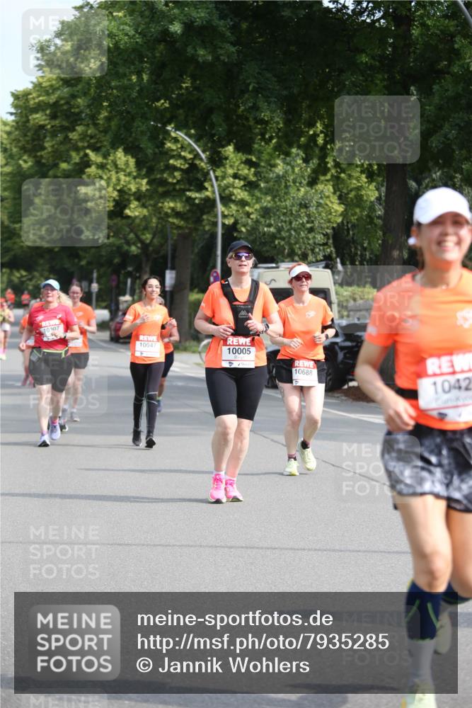 15.06.2025 - REWE Women's Run Jannik Wohlers http://msf.ph/oto/7935285 15.06.2025 09:53:01 Laufen 10047, 10005, 10688, 1042, 7 meine-sportfotos.de