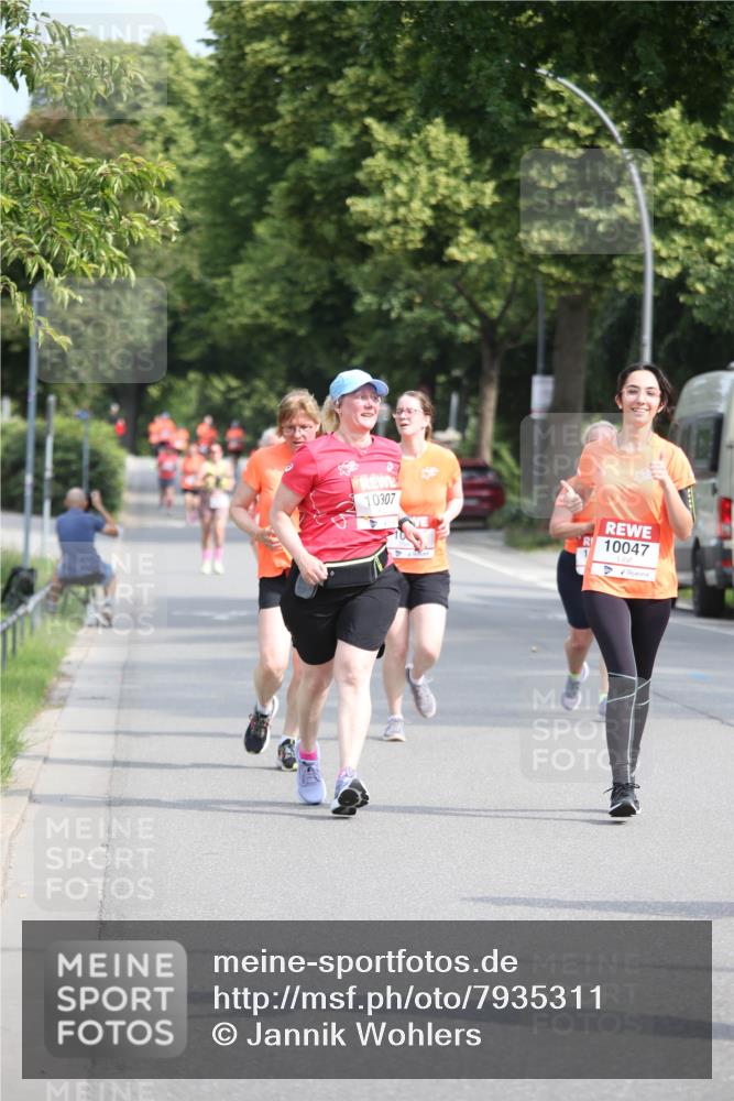 15.06.2025 - REWE Women's Run Jannik Wohlers http://msf.ph/oto/7935311 15.06.2025 09:53:03 Laufen 10307, 10047 meine-sportfotos.de