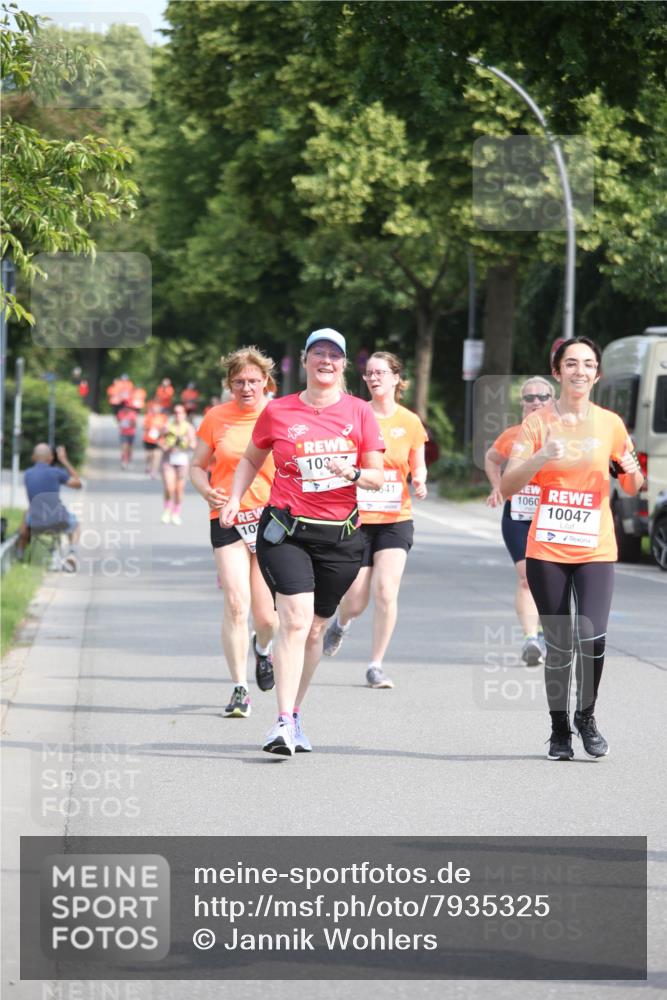 15.06.2025 - REWE Women's Run Jannik Wohlers http://msf.ph/oto/7935325 15.06.2025 09:53:03 Laufen 1037, 10047 meine-sportfotos.de