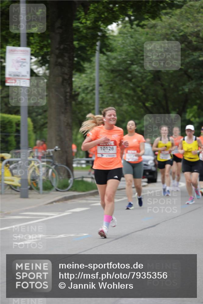 15.06.2025 - REWE Women's Run Jannik Wohlers http://msf.ph/oto/7935356 15.06.2025 08:25:57 Laufen 10126 meine-sportfotos.de