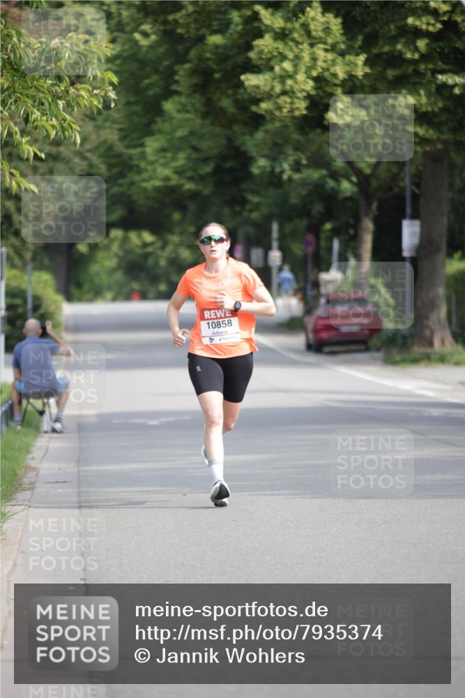15.06.2025 - REWE Women's Run Jannik Wohlers http://msf.ph/oto/7935374 15.06.2025 08:40:27 Laufen 10858 meine-sportfotos.de