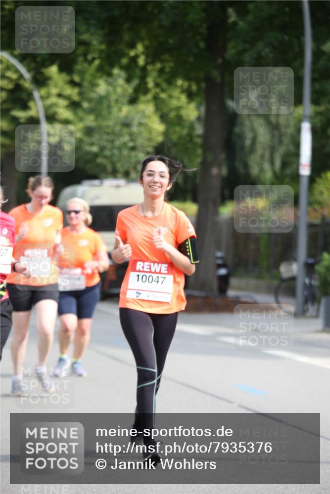 15.06.2025 - REWE Women's Run Jannik Wohlers http://msf.ph/oto/7935376 15.06.2025 09:53:05 Laufen 07, 10047 meine-sportfotos.de