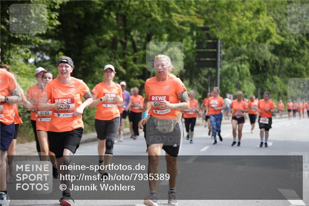 15.06.2025 - REWE Women's Run Jannik Wohlers http://msf.ph/oto/7935389 15.06.2025 10:12:47 Laufen 680, 5193, 5259, 50 meine-sportfotos.de