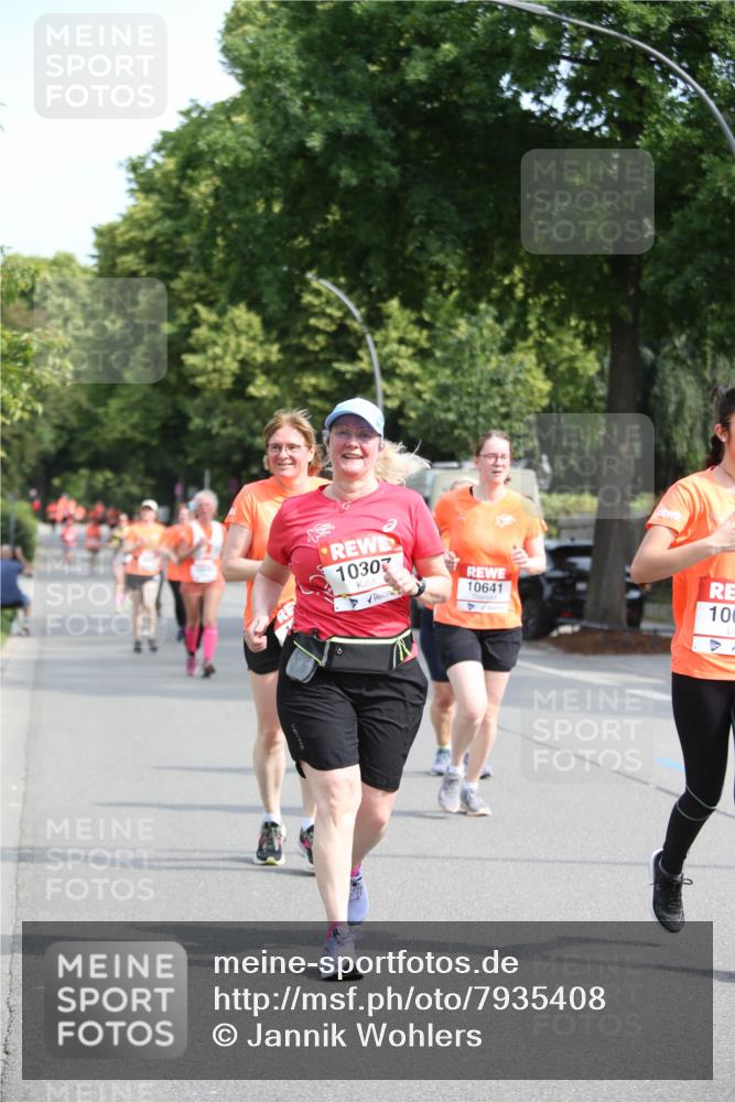 15.06.2025 - REWE Women's Run Jannik Wohlers http://msf.ph/oto/7935408 15.06.2025 09:53:06 Laufen 10307, 10641, 10 meine-sportfotos.de
