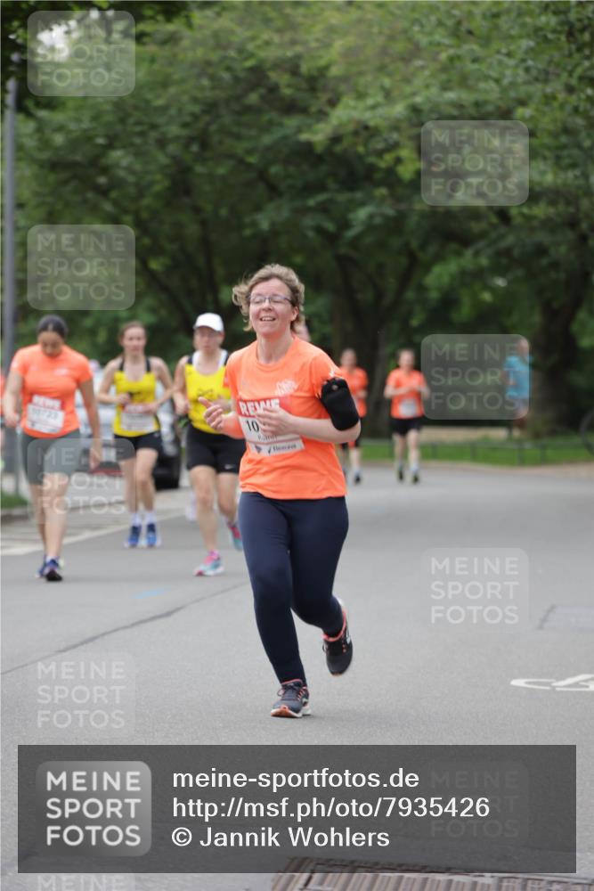 15.06.2025 - REWE Women's Run Jannik Wohlers http://msf.ph/oto/7935426 15.06.2025 08:25:58 Laufen 10723, 10 meine-sportfotos.de