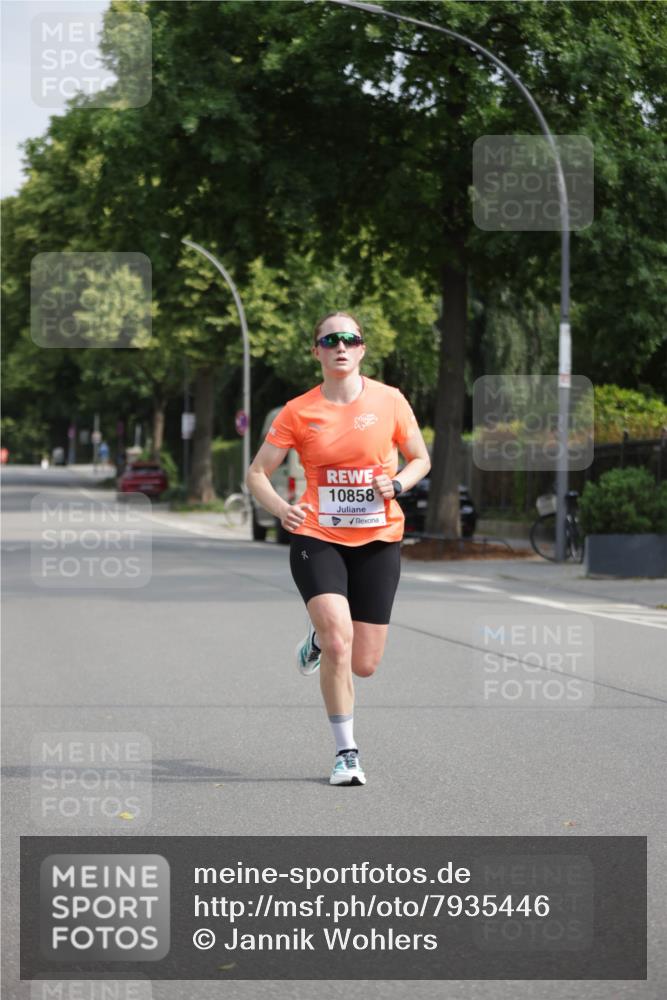 15.06.2025 - REWE Women's Run Jannik Wohlers http://msf.ph/oto/7935446 15.06.2025 08:40:31 Laufen 10858 meine-sportfotos.de