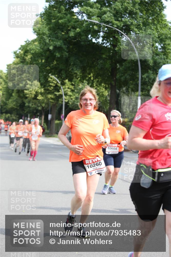 15.06.2025 - REWE Women's Run Jannik Wohlers http://msf.ph/oto/7935483 15.06.2025 09:53:08 Laufen 10260, 10604 meine-sportfotos.de