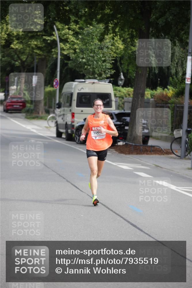 15.06.2025 - REWE Women's Run Jannik Wohlers http://msf.ph/oto/7935519 15.06.2025 08:41:10 Laufen 106, 311 meine-sportfotos.de